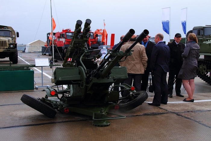 Pháo phòng không 2 nòng 37 mm kết hợp với tên lửa phòng không tầm thấm Igla-S của Nga